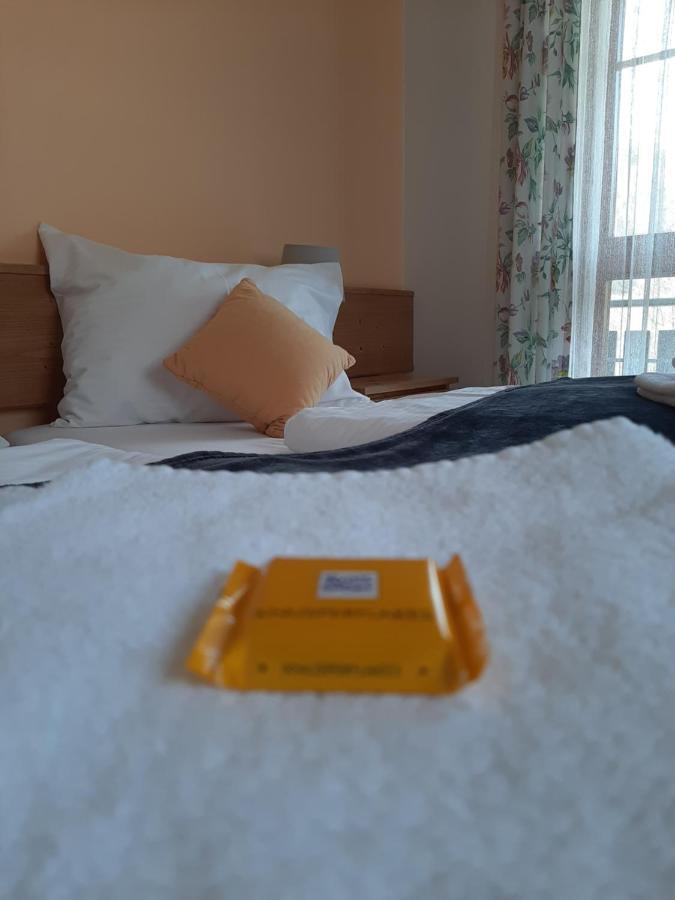 Hotel Landgasthof Frankenstern Goessweinstein Eksteriør billede
