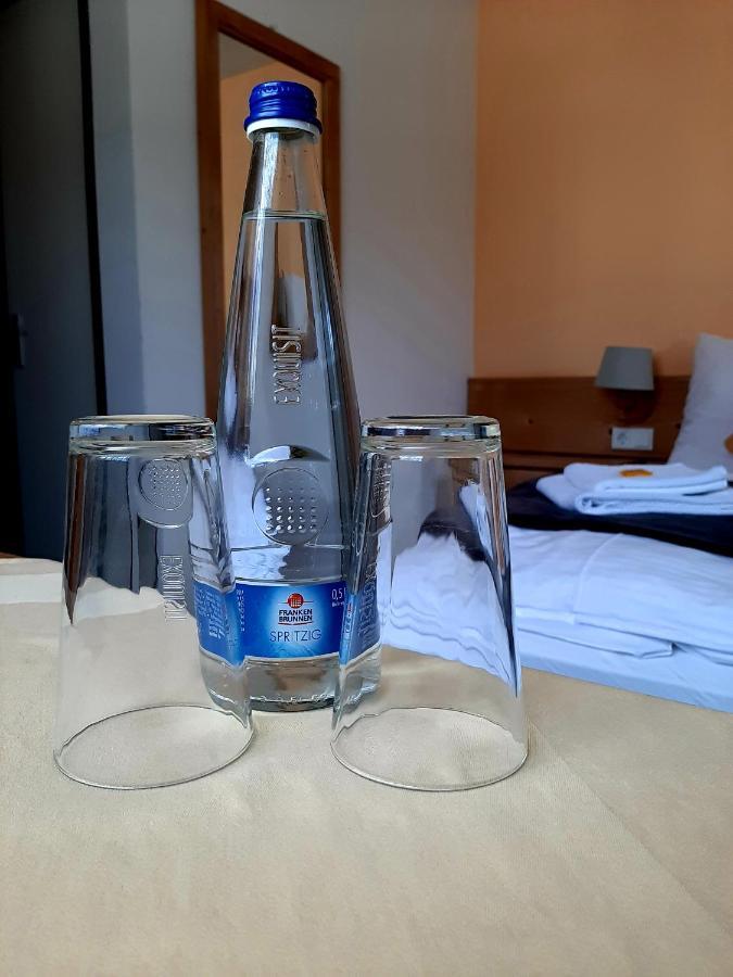 Hotel Landgasthof Frankenstern Goessweinstein Eksteriør billede