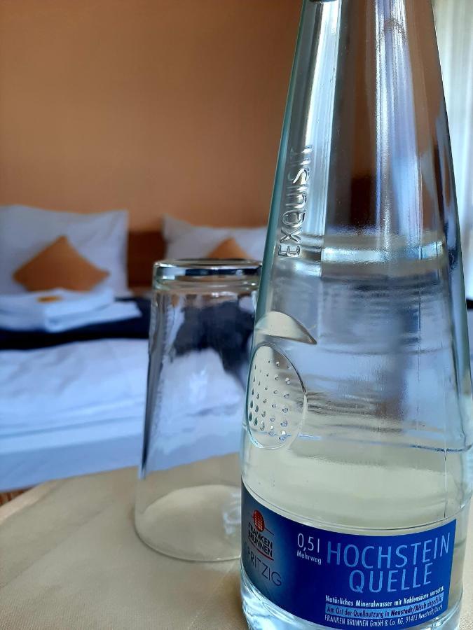 Hotel Landgasthof Frankenstern Goessweinstein Eksteriør billede