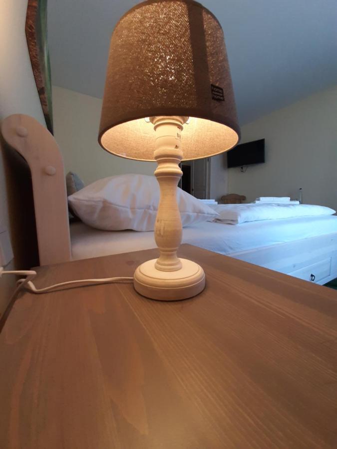 Hotel Landgasthof Frankenstern Goessweinstein Eksteriør billede